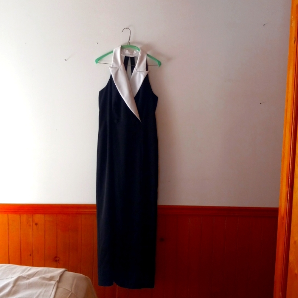 Formal crisp black and white dress.